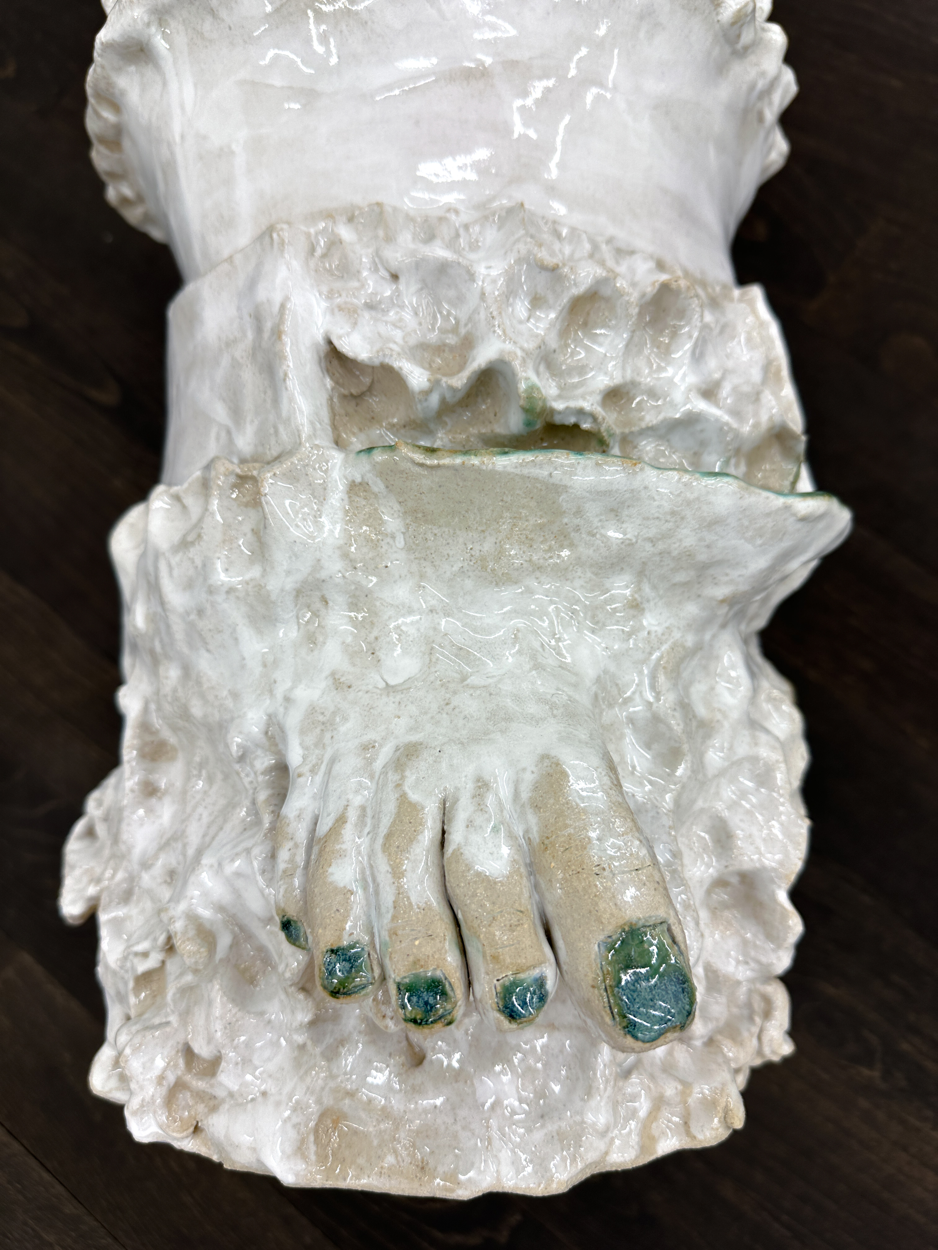 Lulu & Whiskey art ceramic performance 'Formed in Meltwater', Foto by Lulu&whiskey 2025